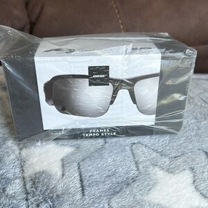 Bose frames Tempo style- bluetooth audio- NWT